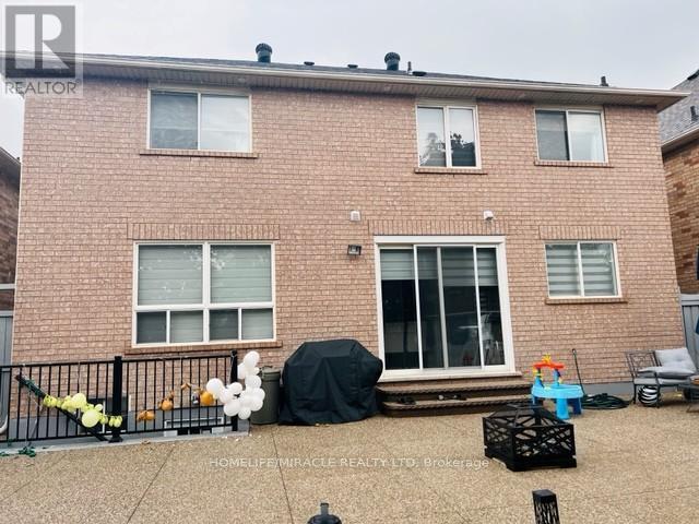 5 Leagrove Street, Brampton, Ontario  L7A 1P2 - Photo 14 - W12783696