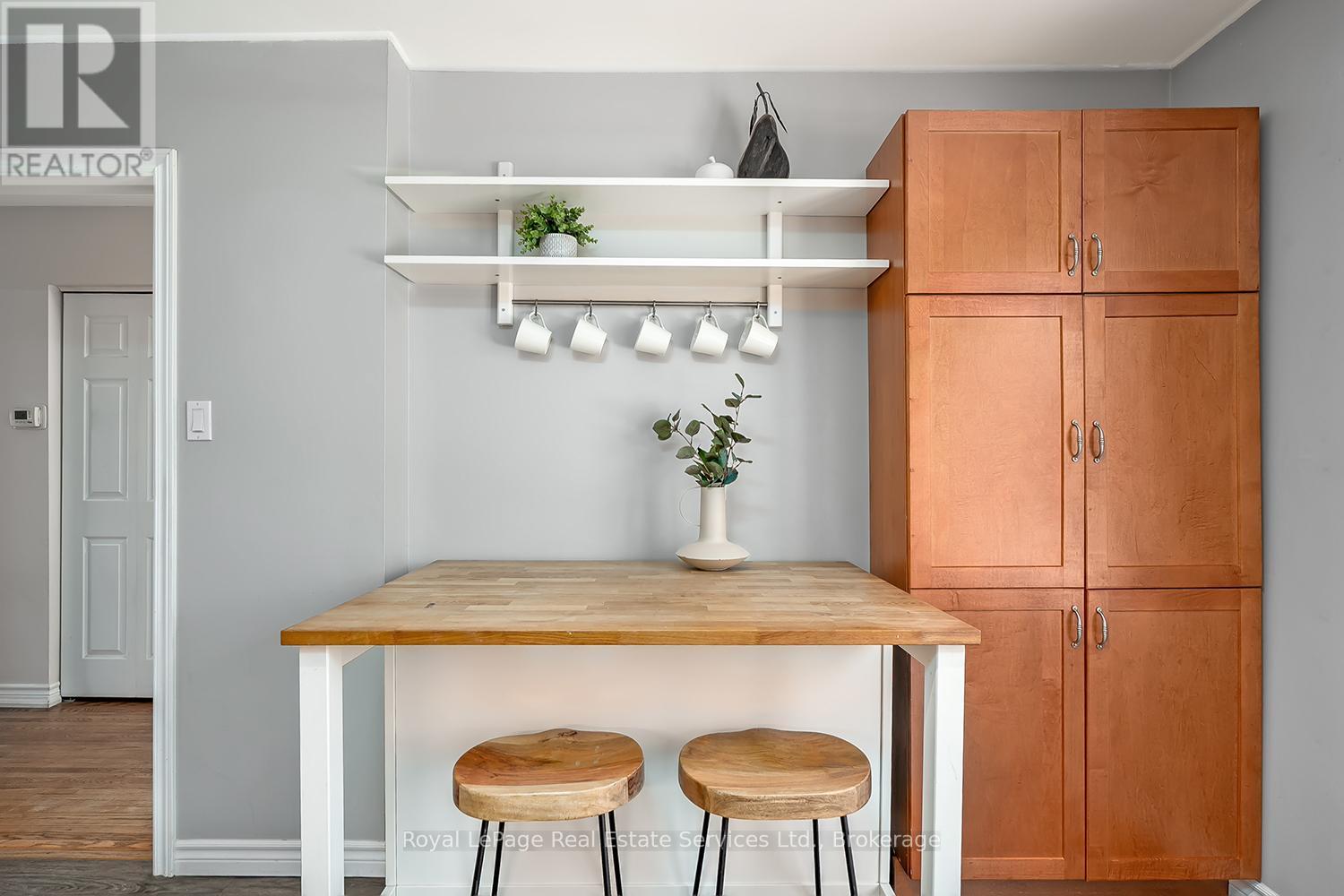 1573 Westminster Place, Burlington, Ontario  L7P 2B4 - Photo 13 - W13037834