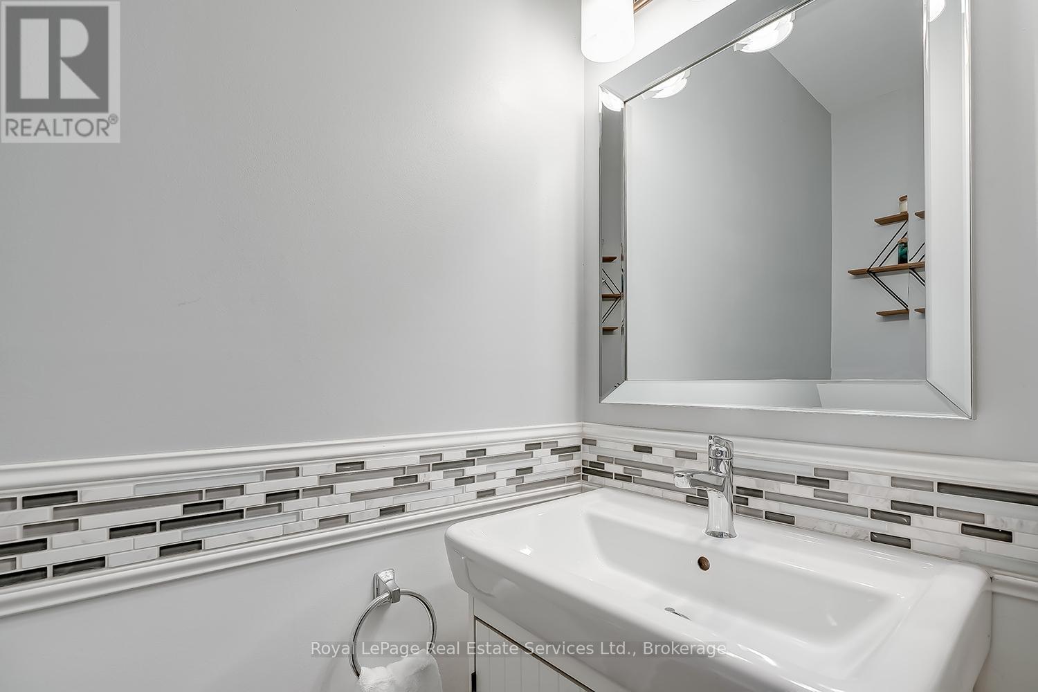 1573 Westminster Place, Burlington, Ontario  L7P 2B4 - Photo 14 - W13037834