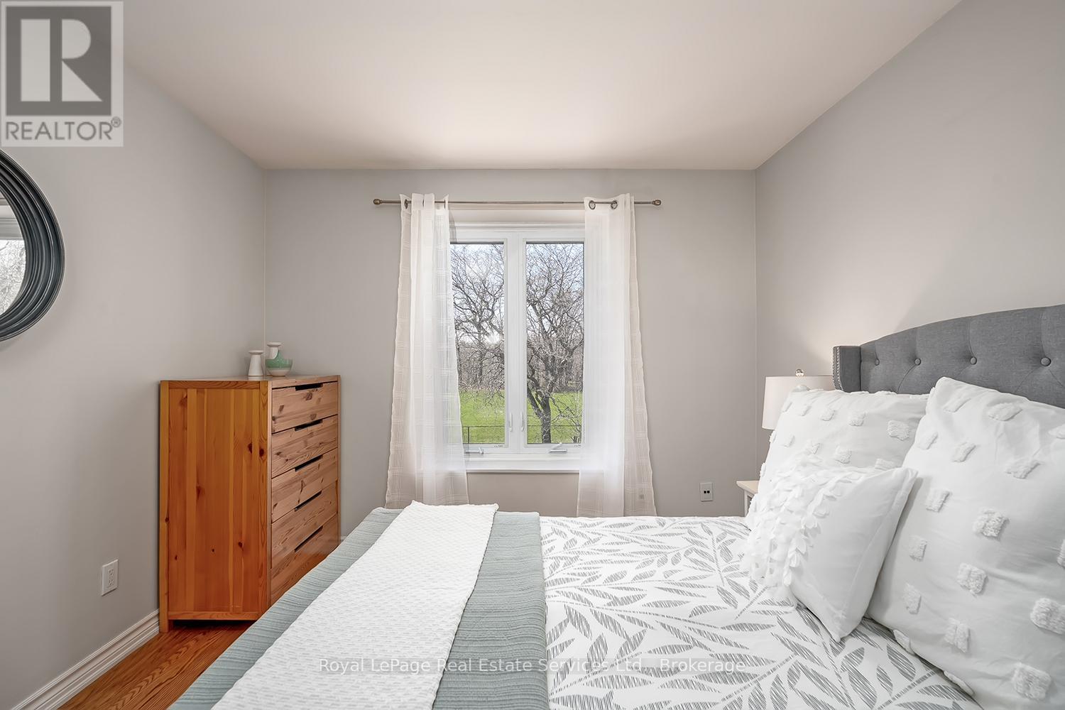 1573 Westminster Place, Burlington, Ontario  L7P 2B4 - Photo 16 - W13037834