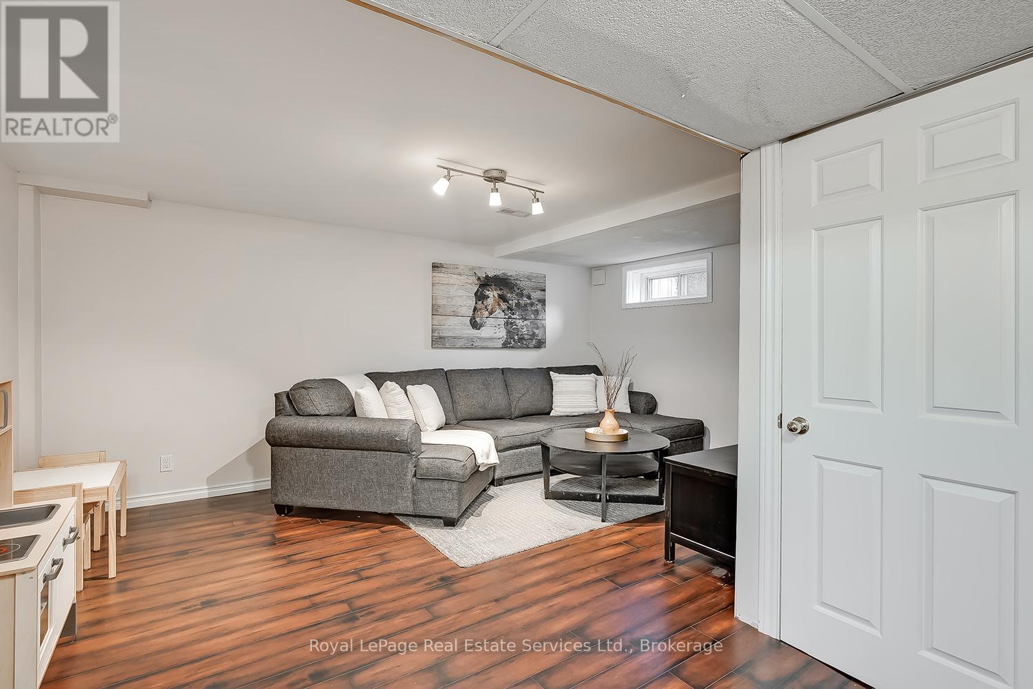 1573 Westminster Place, Burlington, Ontario  L7P 2B4 - Photo 23 - W13037834