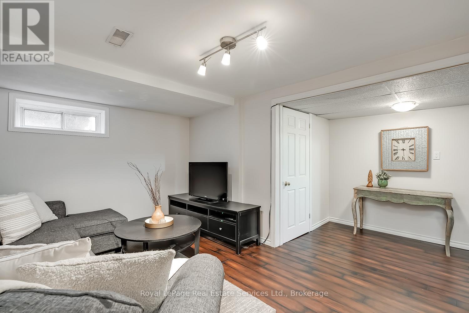 1573 Westminster Place, Burlington, Ontario  L7P 2B4 - Photo 24 - W13037834