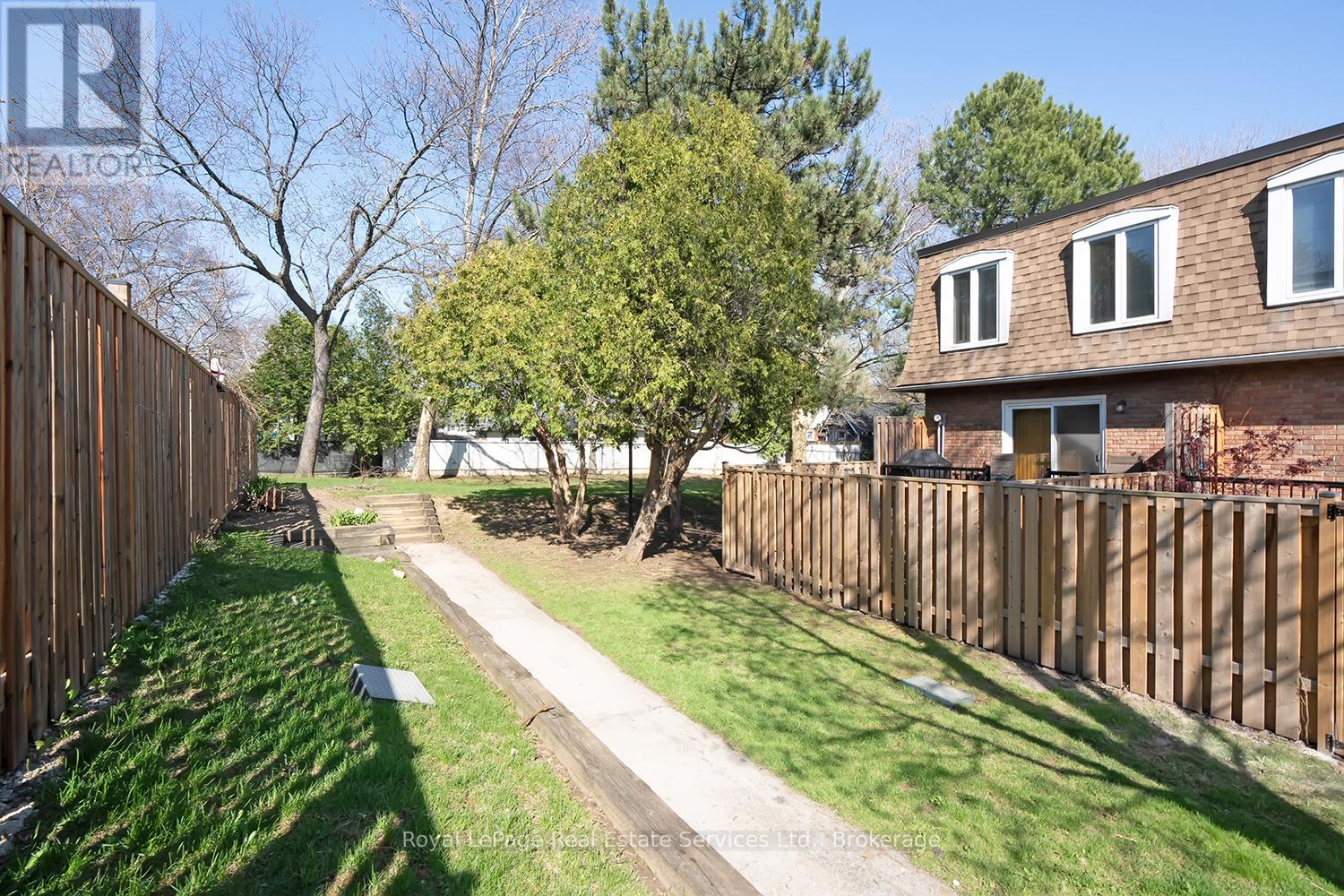 1573 Westminster Place, Burlington, Ontario  L7P 2B4 - Photo 29 - W13037834