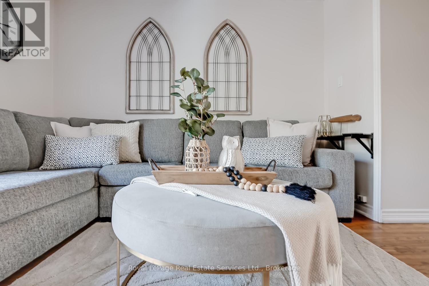 1573 Westminster Place, Burlington, Ontario  L7P 2B4 - Photo 4 - W13037834