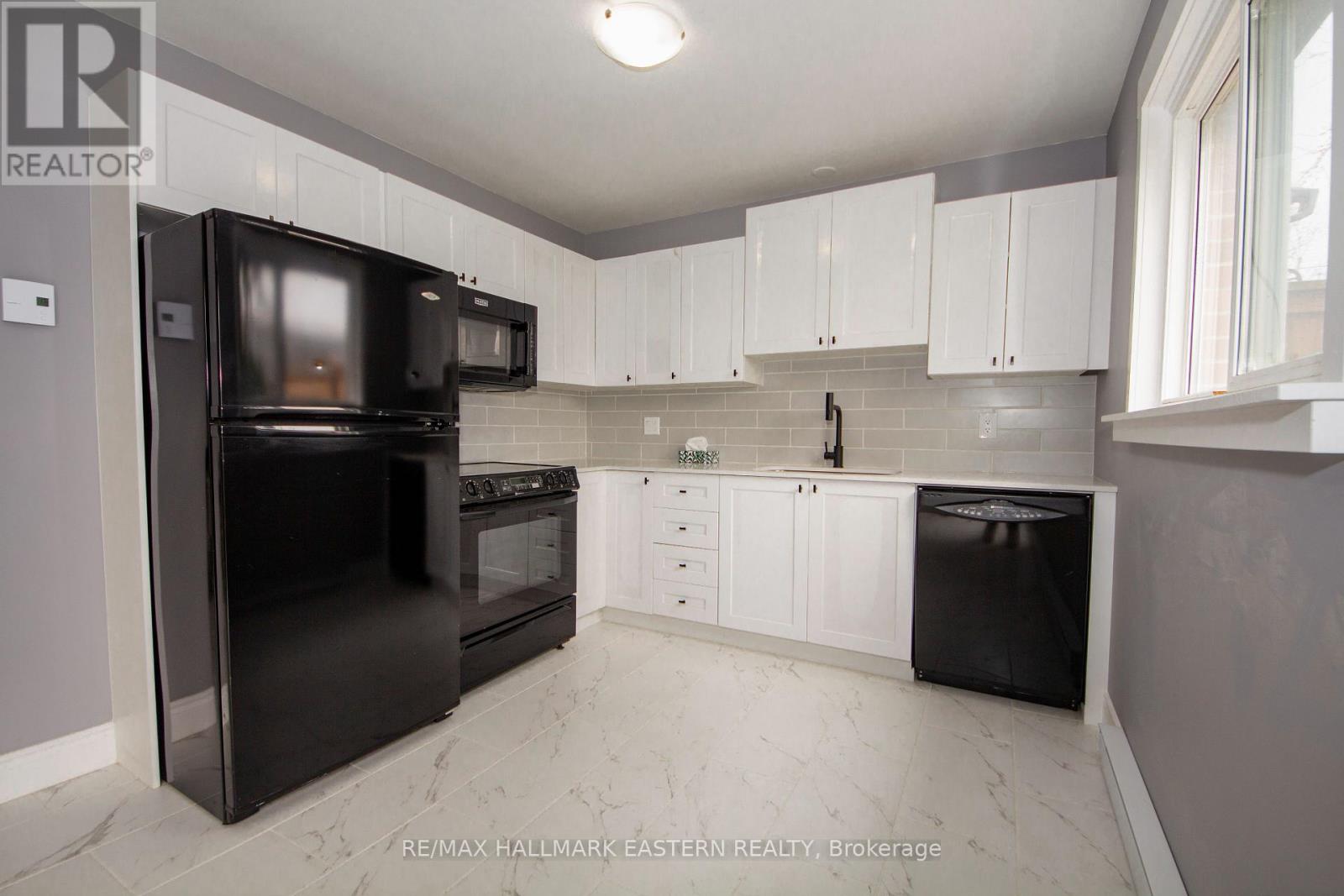 24a Springbrook Drive, Peterborough, Ontario  K9J 1L1 - Photo 8 - X12947408