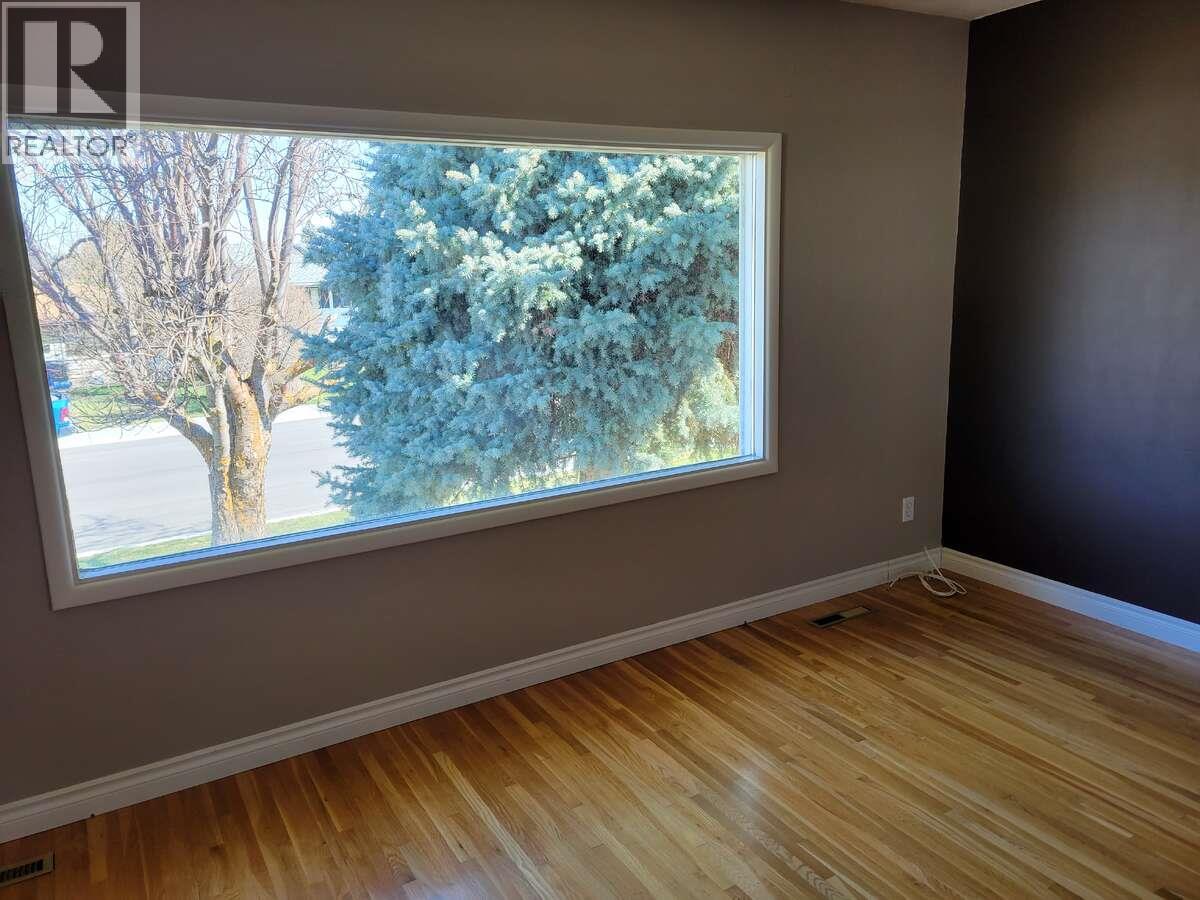 519 6th Street S, Cranbrook, British Columbia  V1C 1L2 - Photo 10 - 10384700