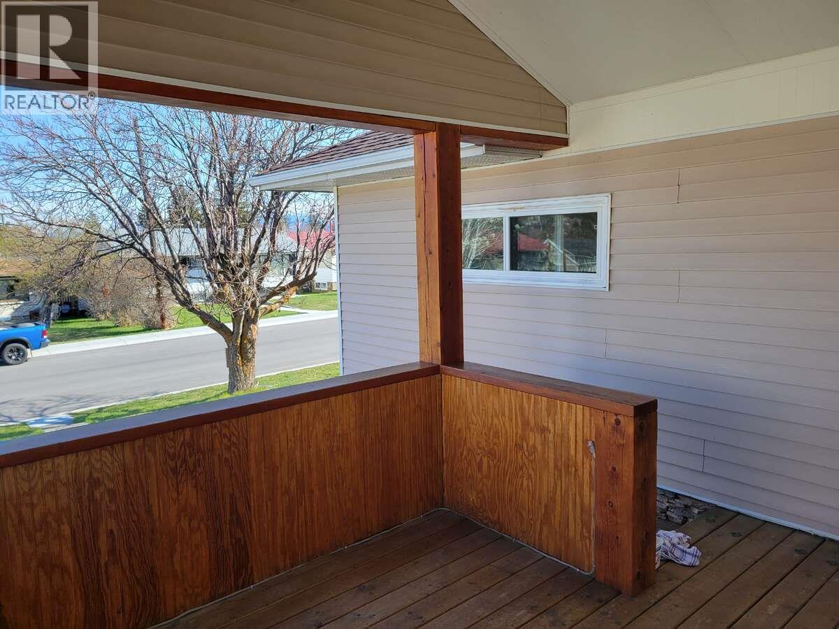 519 6th Street S, Cranbrook, British Columbia  V1C 1L2 - Photo 2 - 10384700