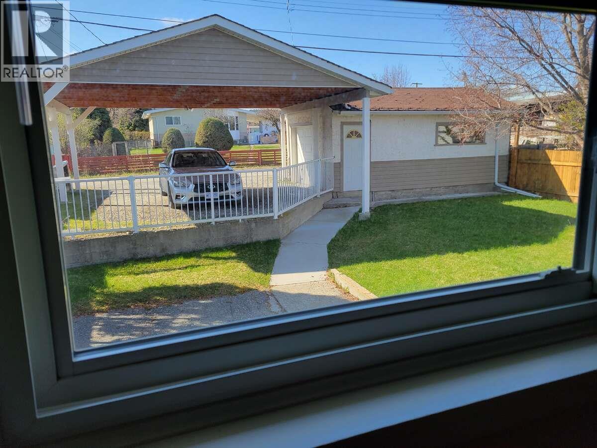 519 6th Street S, Cranbrook, British Columbia  V1C 1L2 - Photo 6 - 10384700