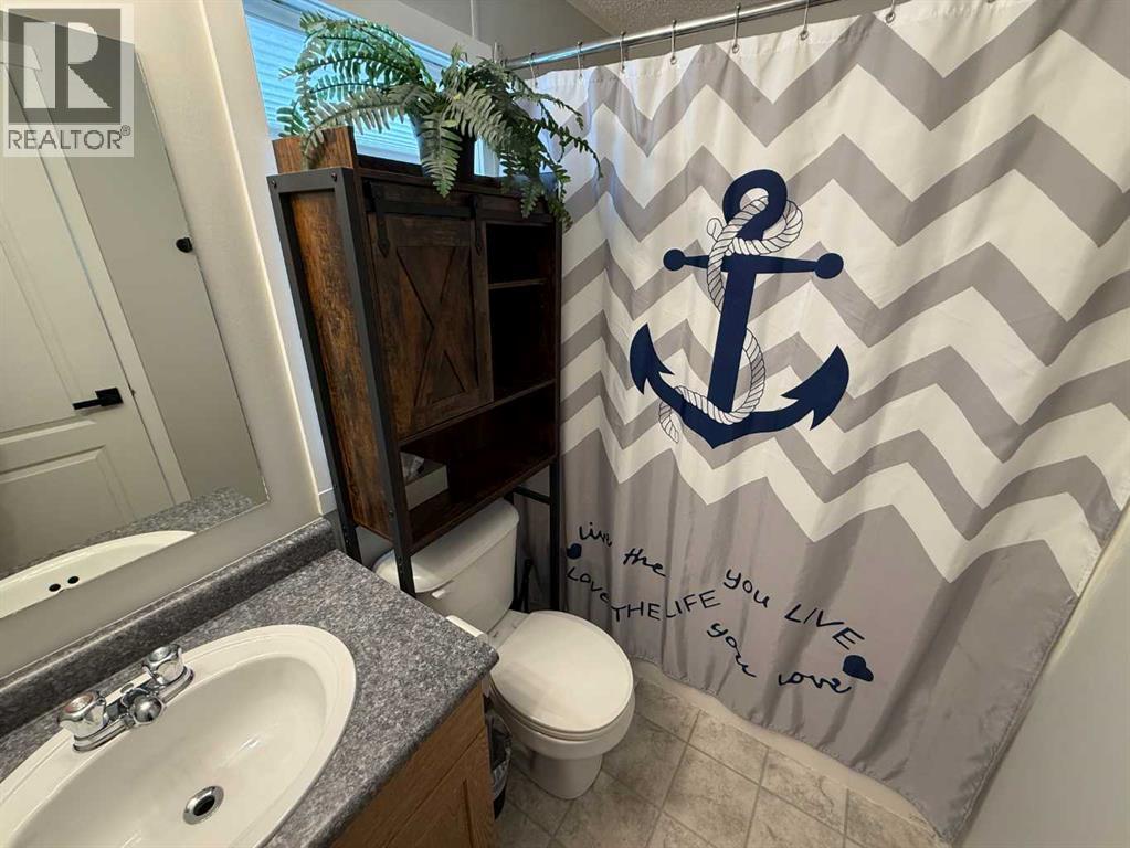 113 Litke Cove, Hinton, Alberta  T7V 1A7 - Photo 11 - A2303635