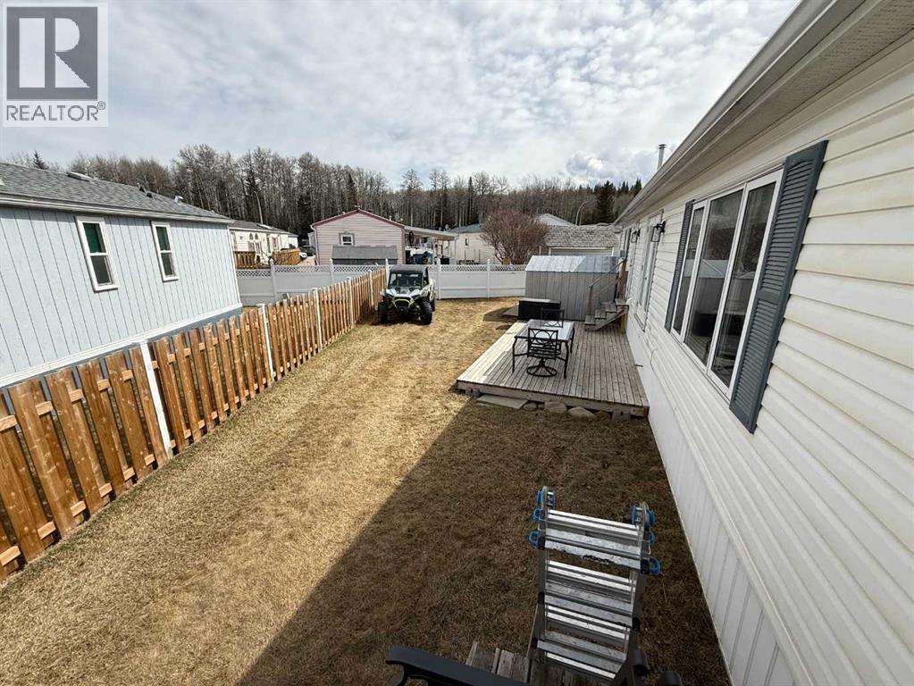 113 Litke Cove, Hinton, Alberta  T7V 1A7 - Photo 14 - A2303635