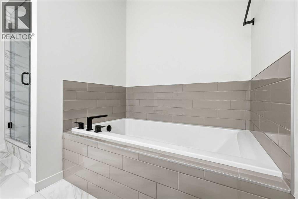 72 Calhoun Rise NE, Calgary, Alberta  T3P 2P5 - Photo 33 - A2275890