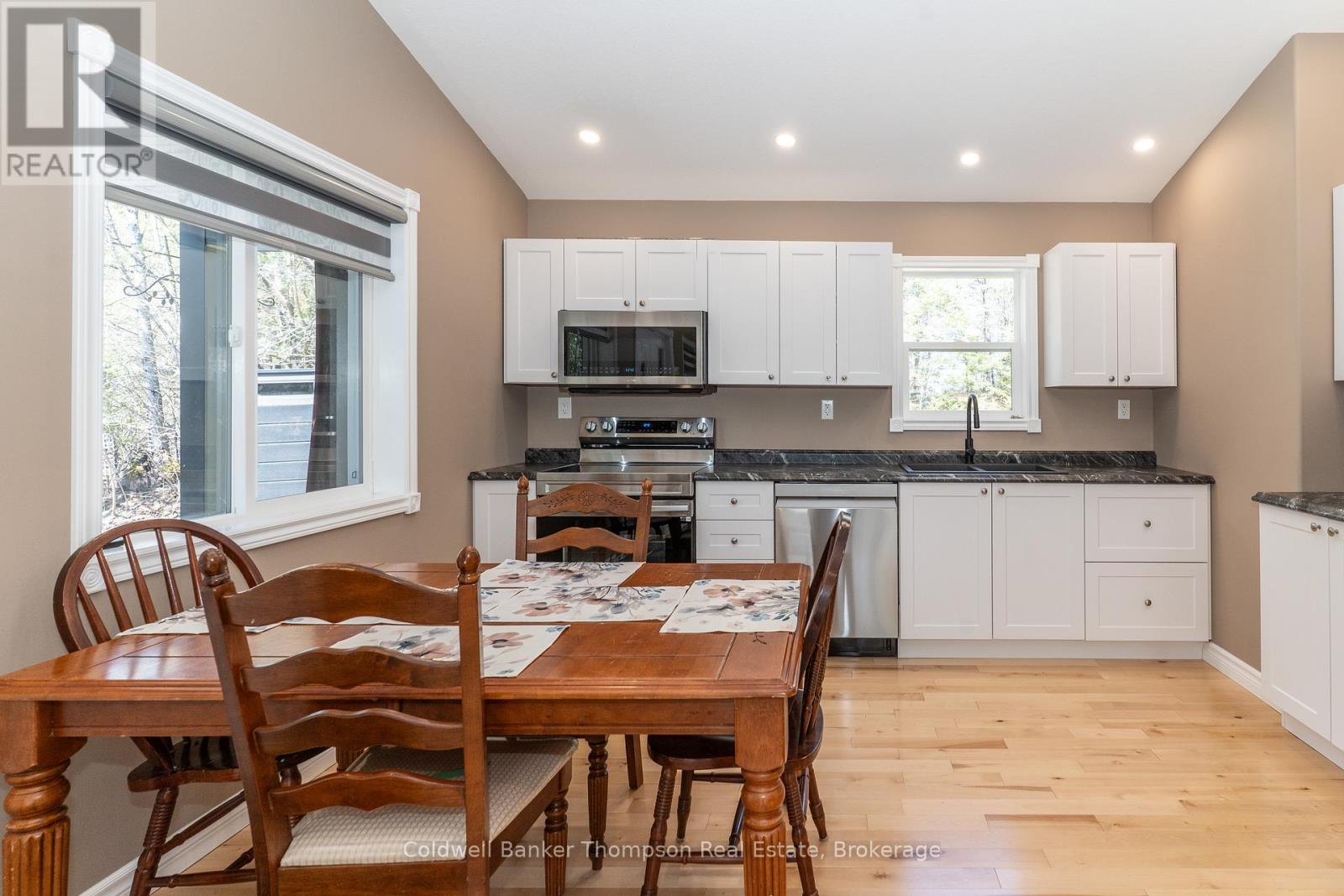 234 Main Street N, Burk's Falls, Ontario  P0A 1C0 - Photo 3 - X13037980