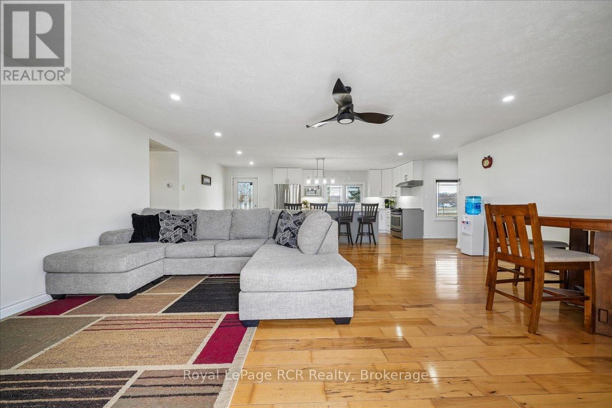 717906 6 Highway, Georgian Bluffs, Ontario  N4K 5N7 - Photo 13 - X13037982