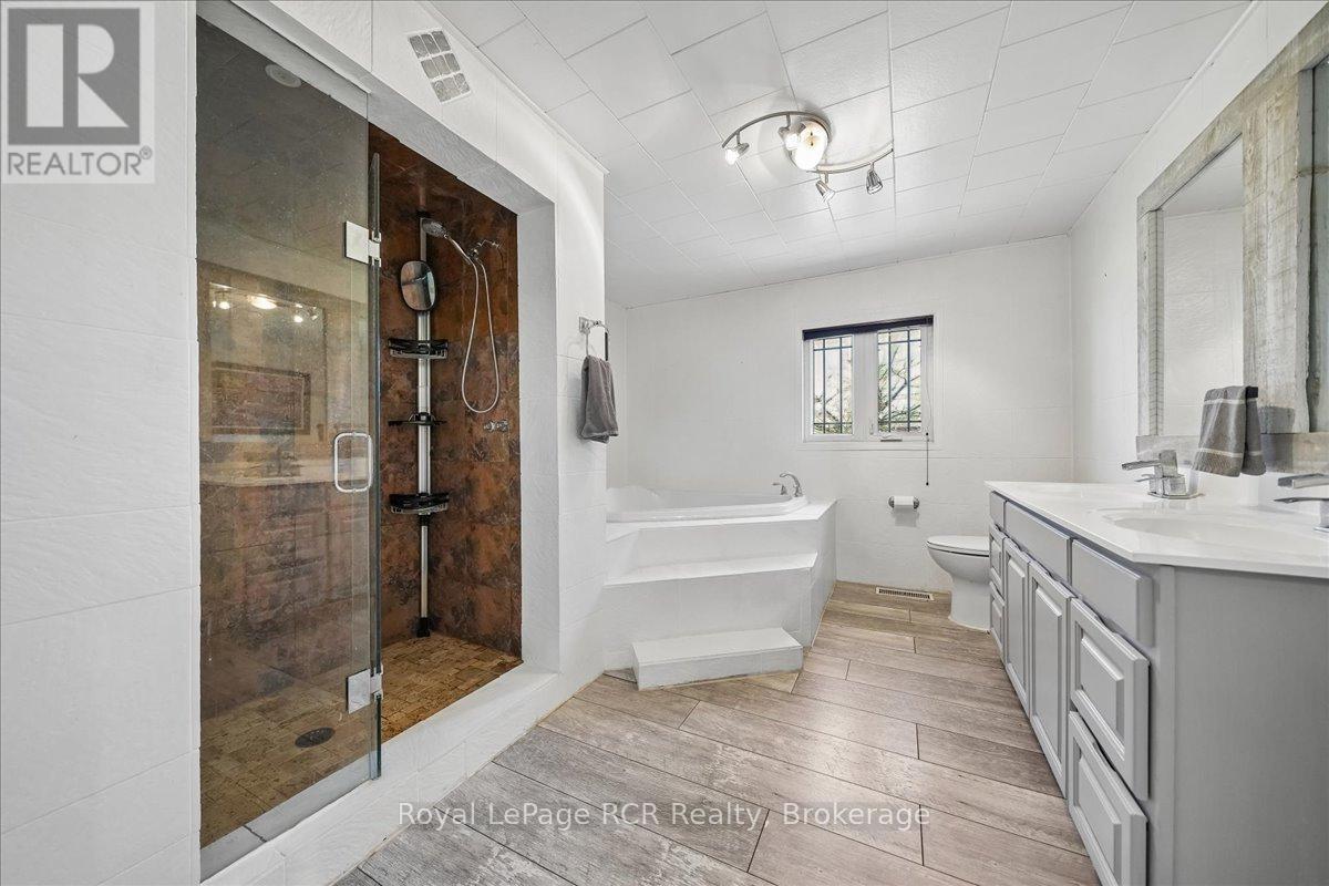 717906 6 Highway, Georgian Bluffs, Ontario  N4K 5N7 - Photo 16 - X13037982