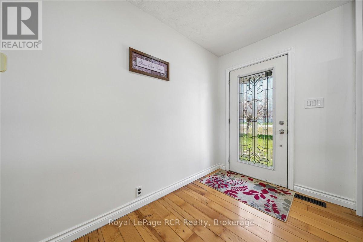 717906 6 Highway, Georgian Bluffs, Ontario  N4K 5N7 - Photo 5 - X13037982