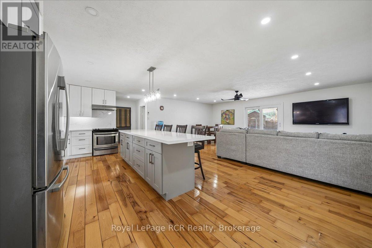 717906 6 Highway, Georgian Bluffs, Ontario  N4K 5N7 - Photo 6 - X13037982