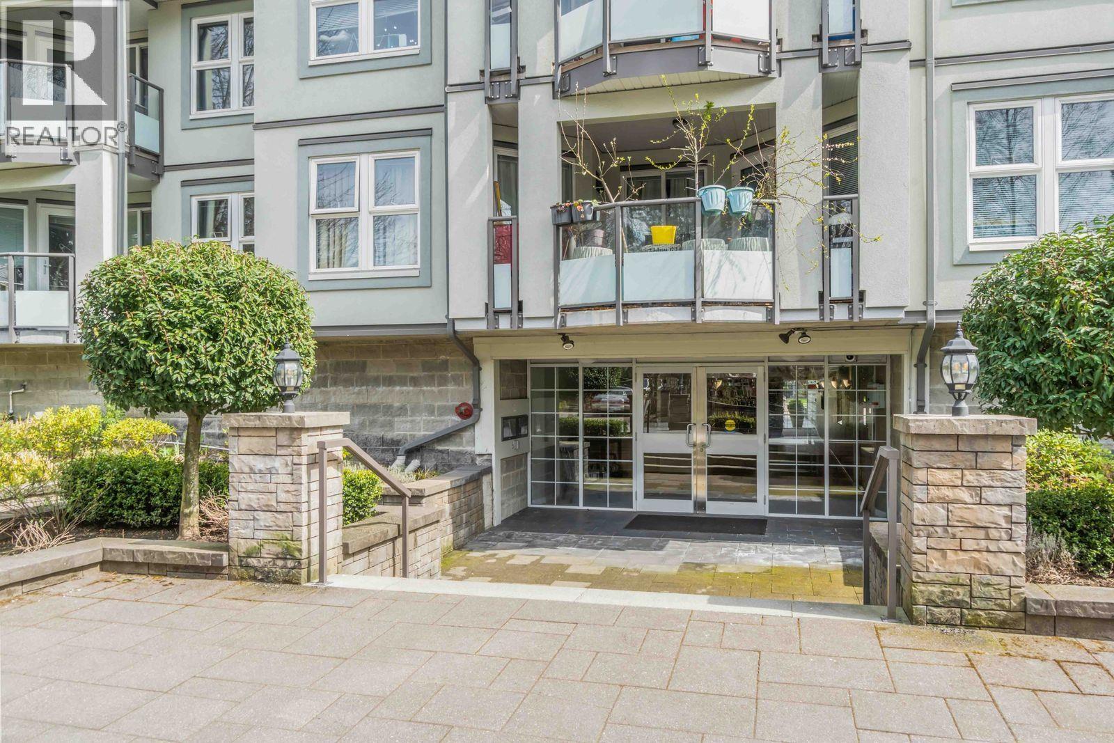 301 99 Begin Street, Coquitlam, British Columbia  V3K 6R5 - Photo 2 - R3115113