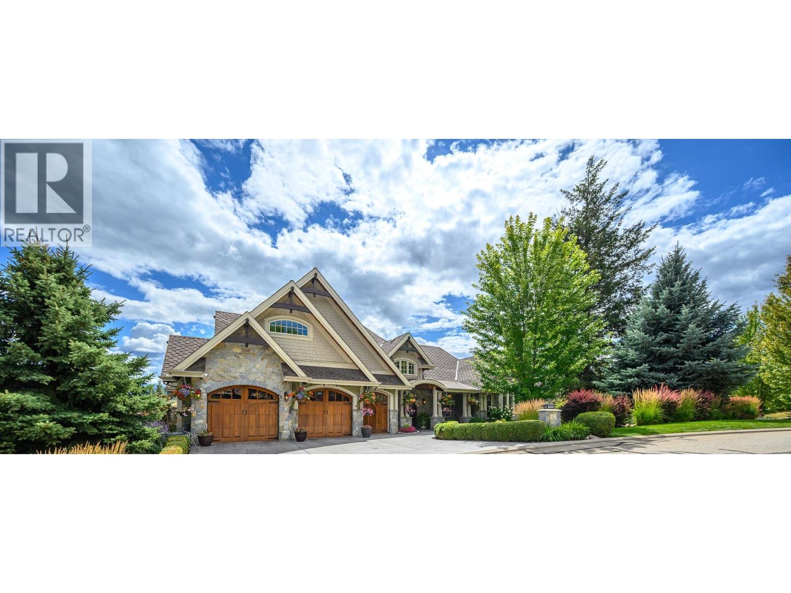 602 Falcon Point Way, Vernon, British Columbia  V1H 2H7 - Photo 3 - 10377407