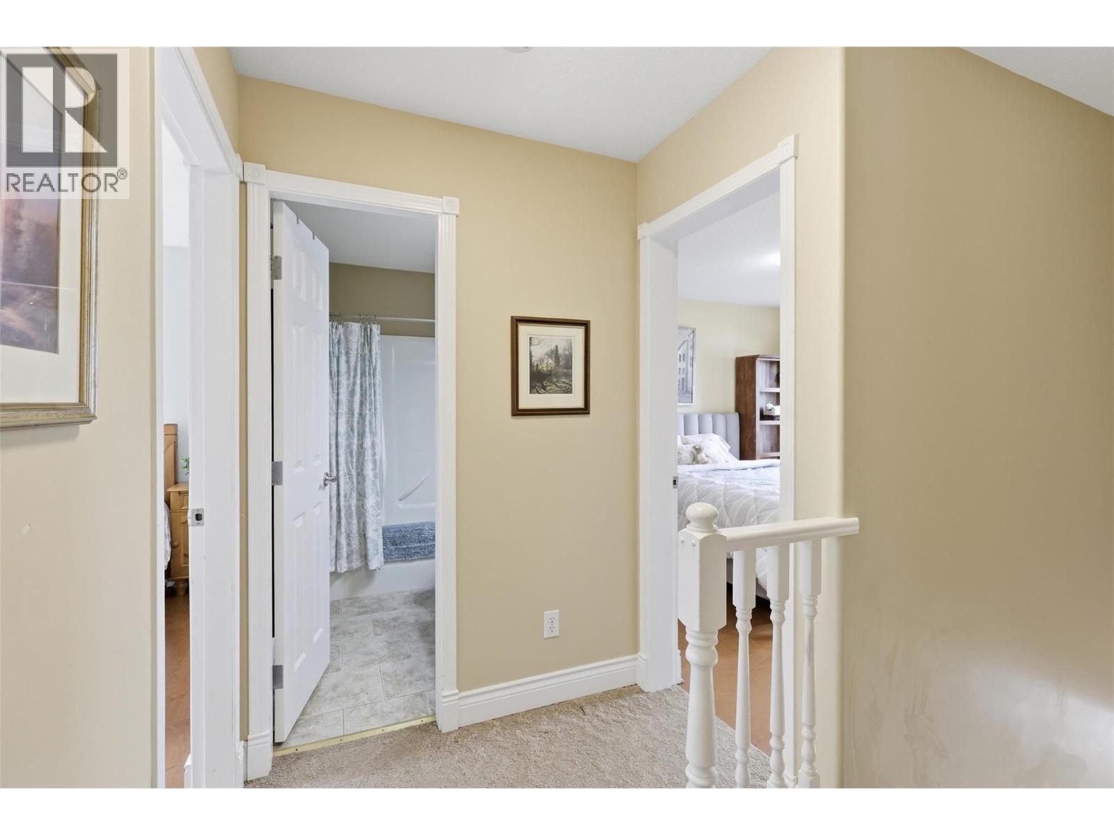 4948 Woodland Court, Kamloops, British Columbia  V2C 6V5 - Photo 15 - 10384490