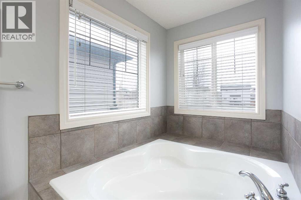 2832 Coopers Manor SW, Airdrie, Alberta  T4B 3J7 - Photo 23 - A2291220