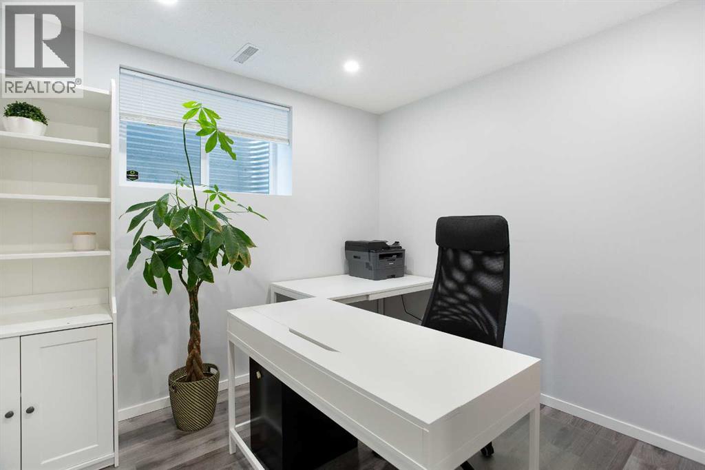 2832 Coopers Manor SW, Airdrie, Alberta  T4B 3J7 - Photo 33 - A2291220