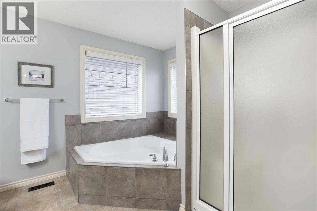 2832 Coopers Manor SW, Airdrie, Alberta  T4B 3J7 - Photo 22 - A2291220