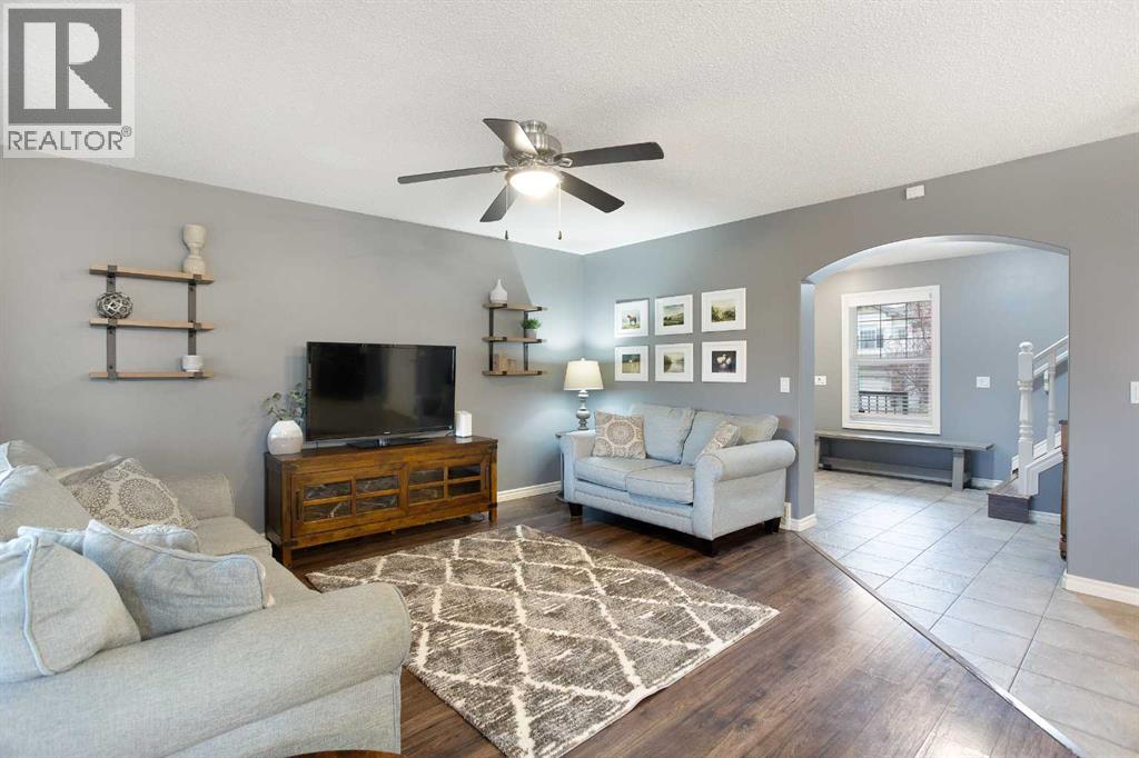 2832 Coopers Manor SW, Airdrie, Alberta  T4B 3J7 - Photo 6 - A2291220