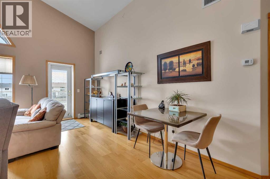 303, 728 Country Hills Road NW, Calgary, Alberta  T3K 5K8 - Photo 11 - A2301147