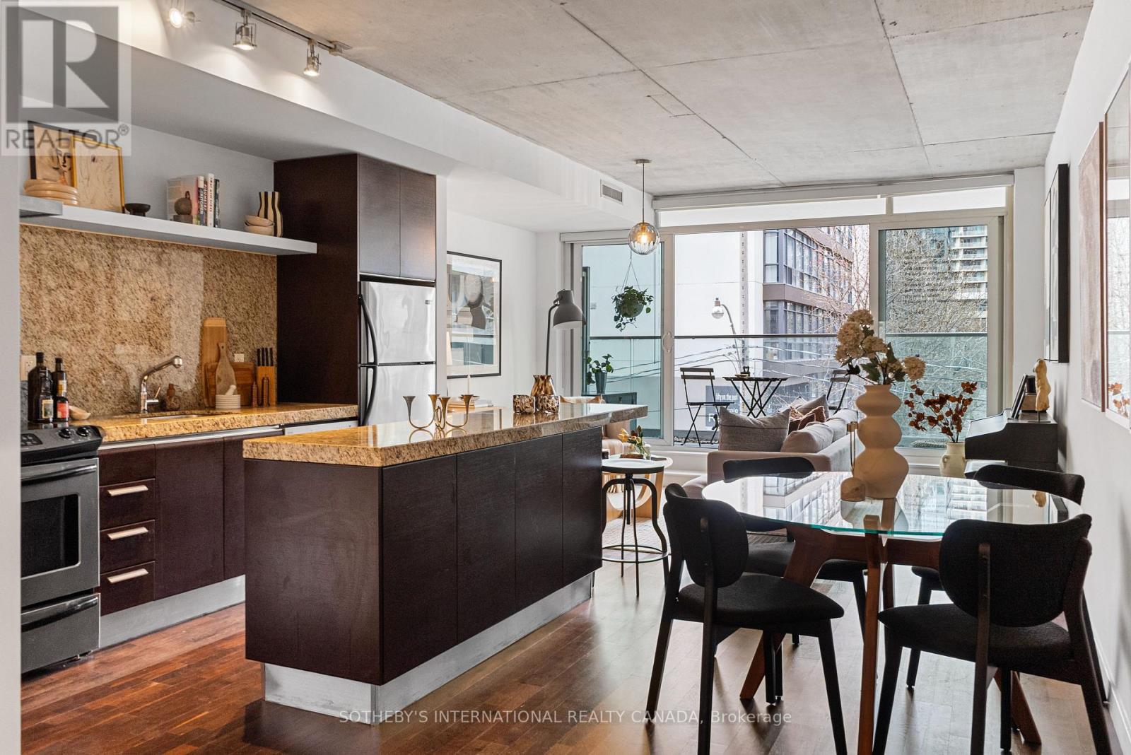 302 - 75 Portland Street, Toronto, Ontario  M5V 2M9 - Photo 3 - C13036430