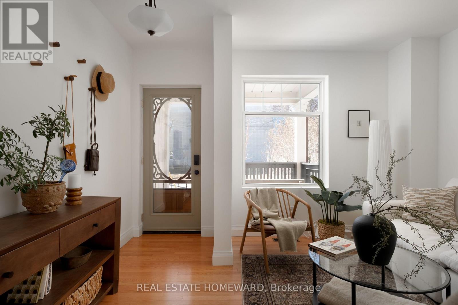 52 BALFOUR AVENUE, Toronto, Ontario