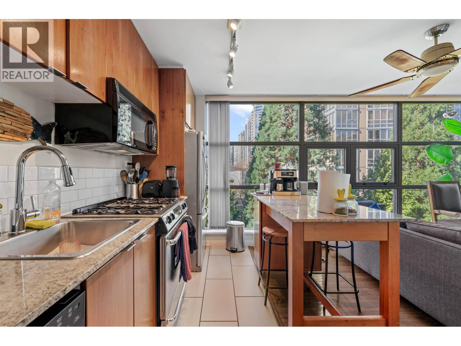 601 989 Beatty Street, Vancouver, British Columbia  V6Z 3C2 - Photo 5 - R3107385