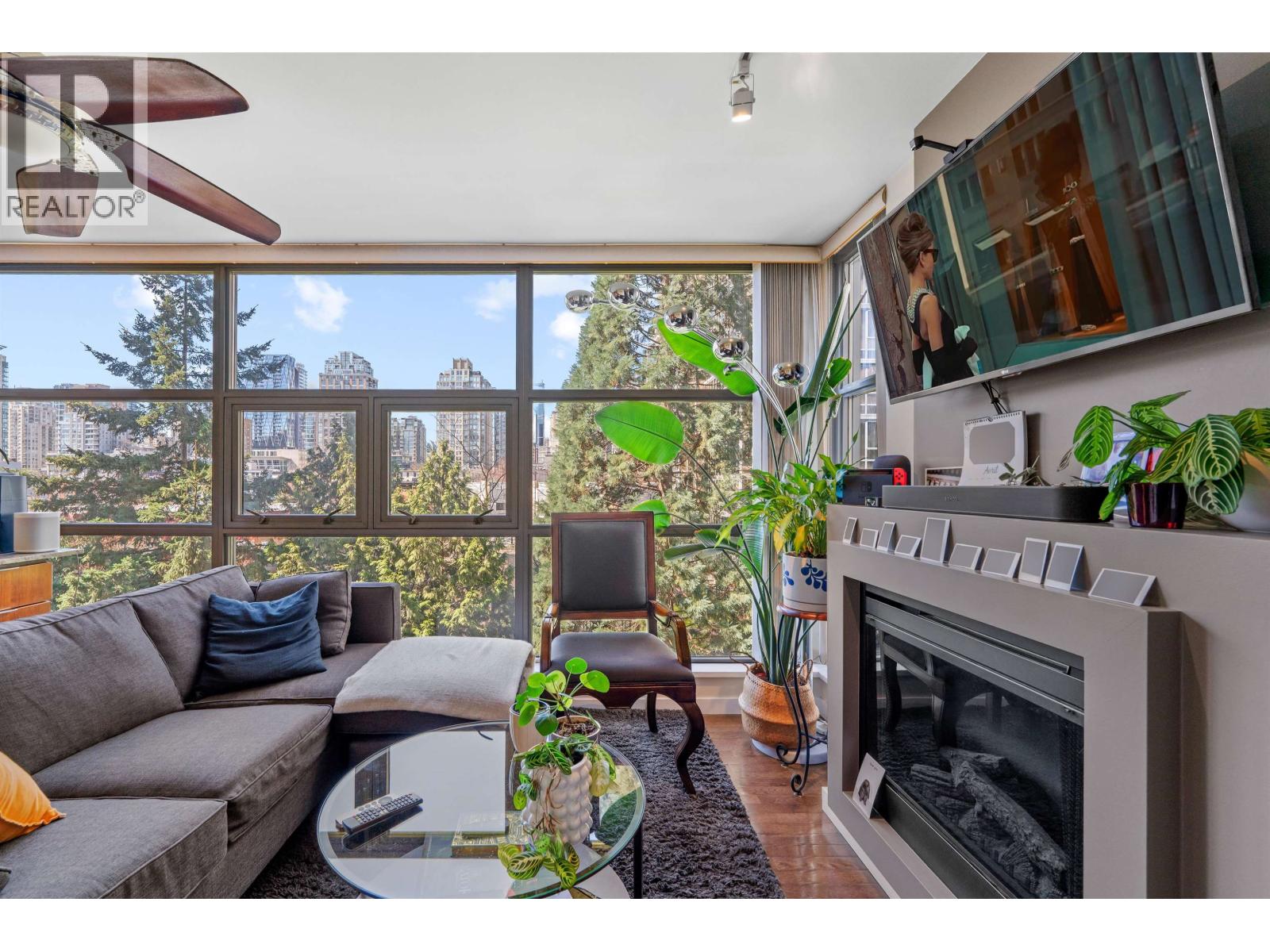 601 989 Beatty Street, Vancouver, British Columbia  V6Z 3C2 - Photo 3 - R3107385