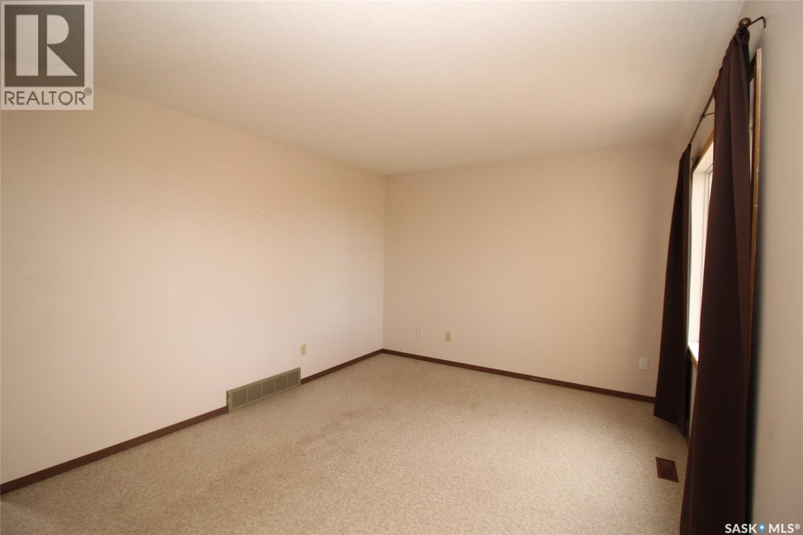 310-320 Railway Avenue W, Val Marie, Saskatchewan  S0N 2T0 - Photo 14 - SK033796