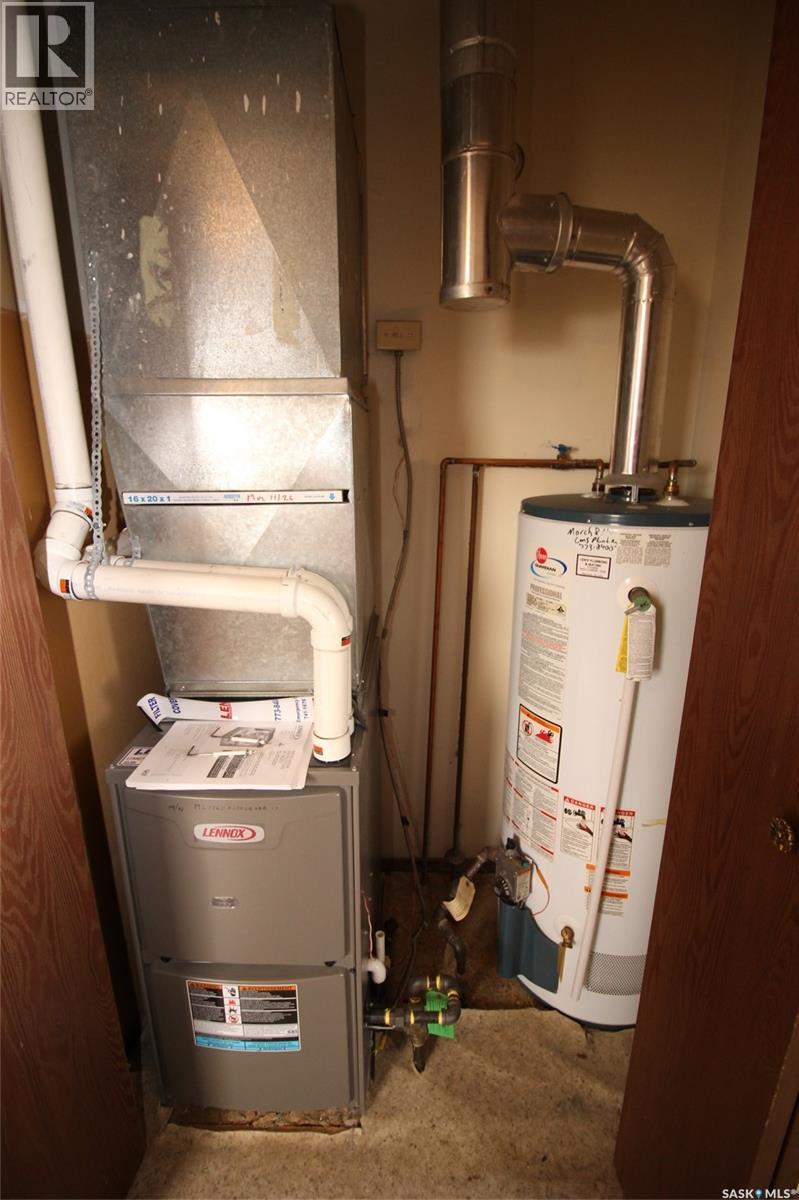 310-320 Railway Avenue W, Val Marie, Saskatchewan  S0N 2T0 - Photo 20 - SK033796