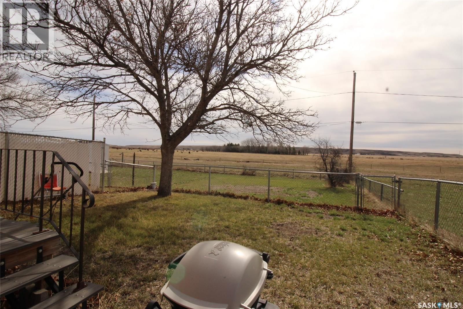 310-320 Railway Avenue W, Val Marie, Saskatchewan  S0N 2T0 - Photo 8 - SK033796