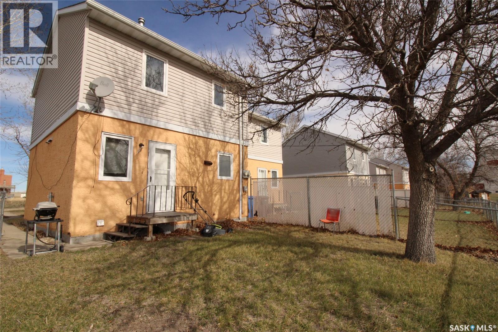 310-320 Railway Avenue W, Val Marie, Saskatchewan  S0N 2T0 - Photo 9 - SK033796