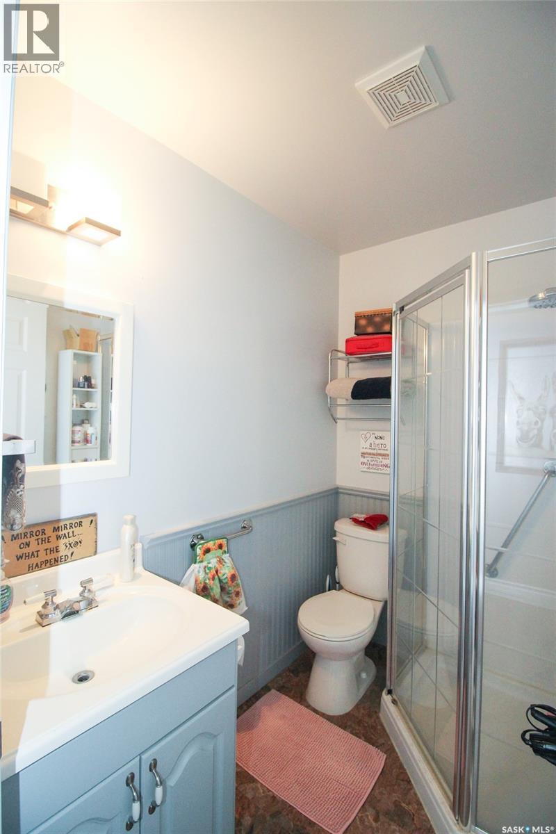 531 1st Street E, Shaunavon, Saskatchewan  S0N 2M0 - Photo 12 - SK033792