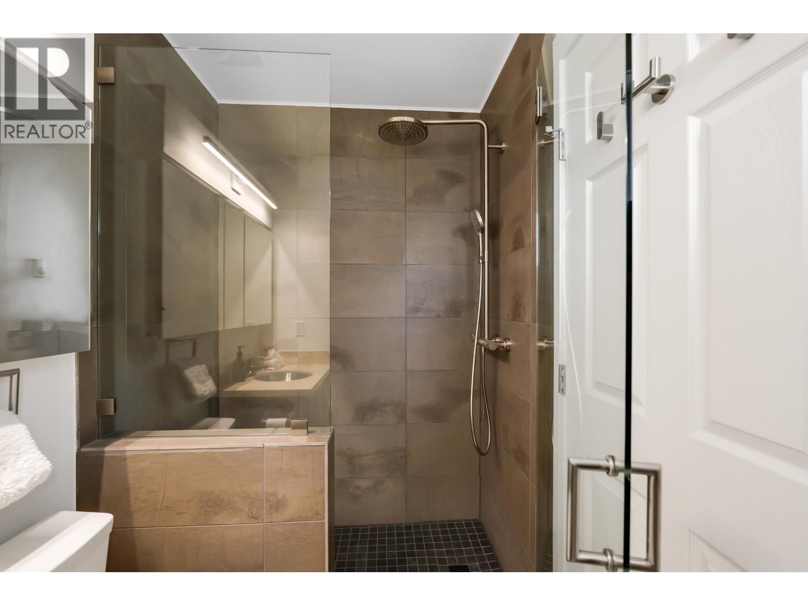 6 1204 Main Street, Squamish, British Columbia  V8B 0S3 - Photo 12 - R3115107