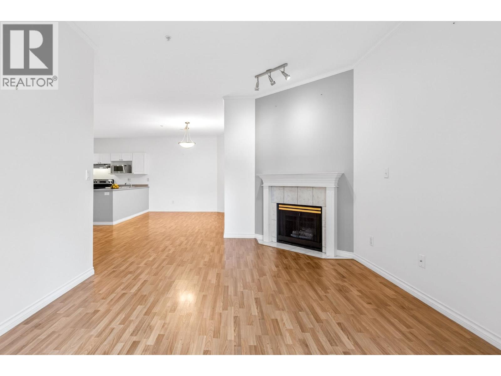 125 2109 Rowland Street, Port Coquitlam, British Columbia  V3C 6J4 - Photo 11 - R3115144