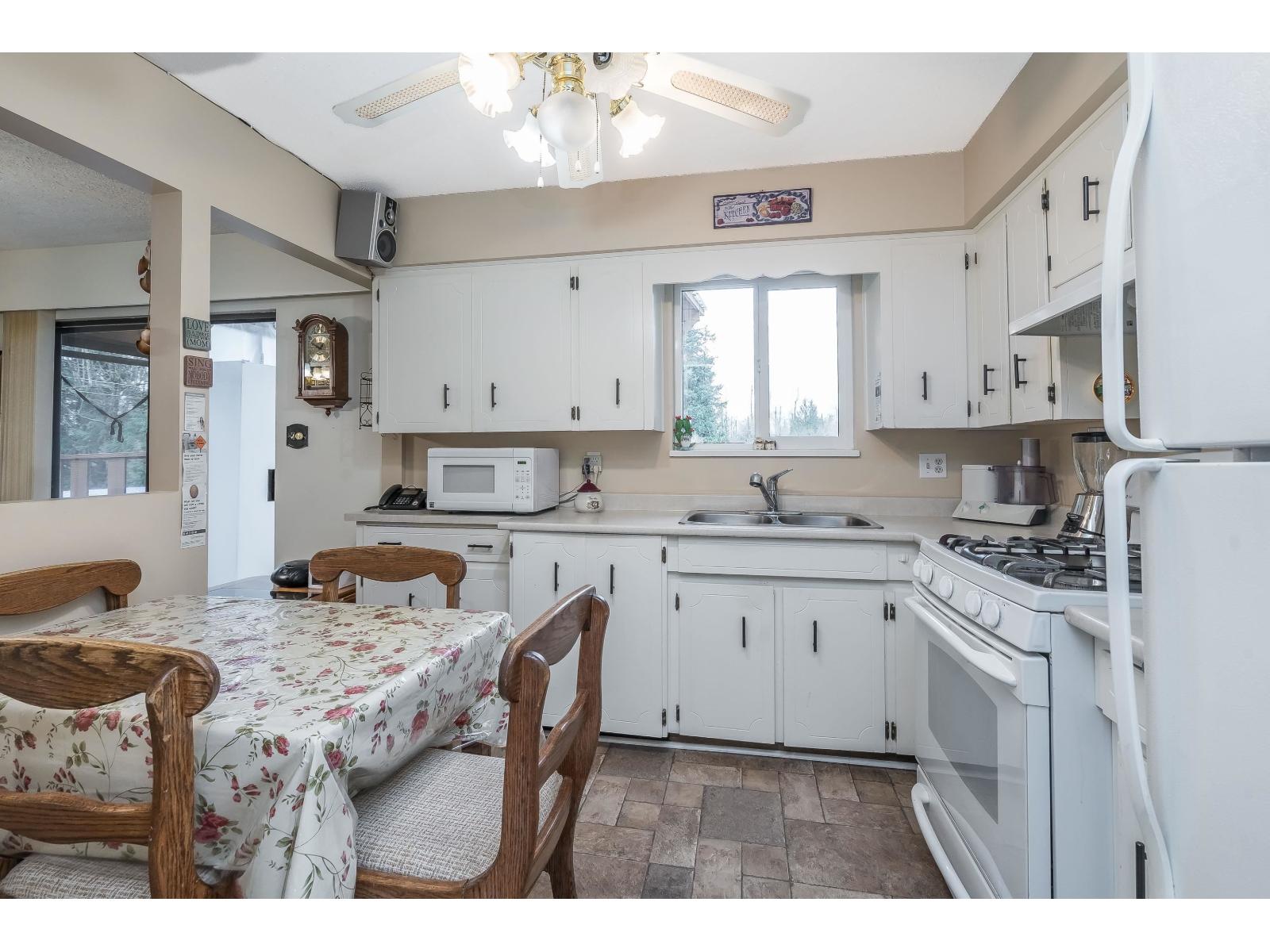 26853 Alder Drive, Langley, British Columbia  V4W 3G9 - Photo 13 - R3114556