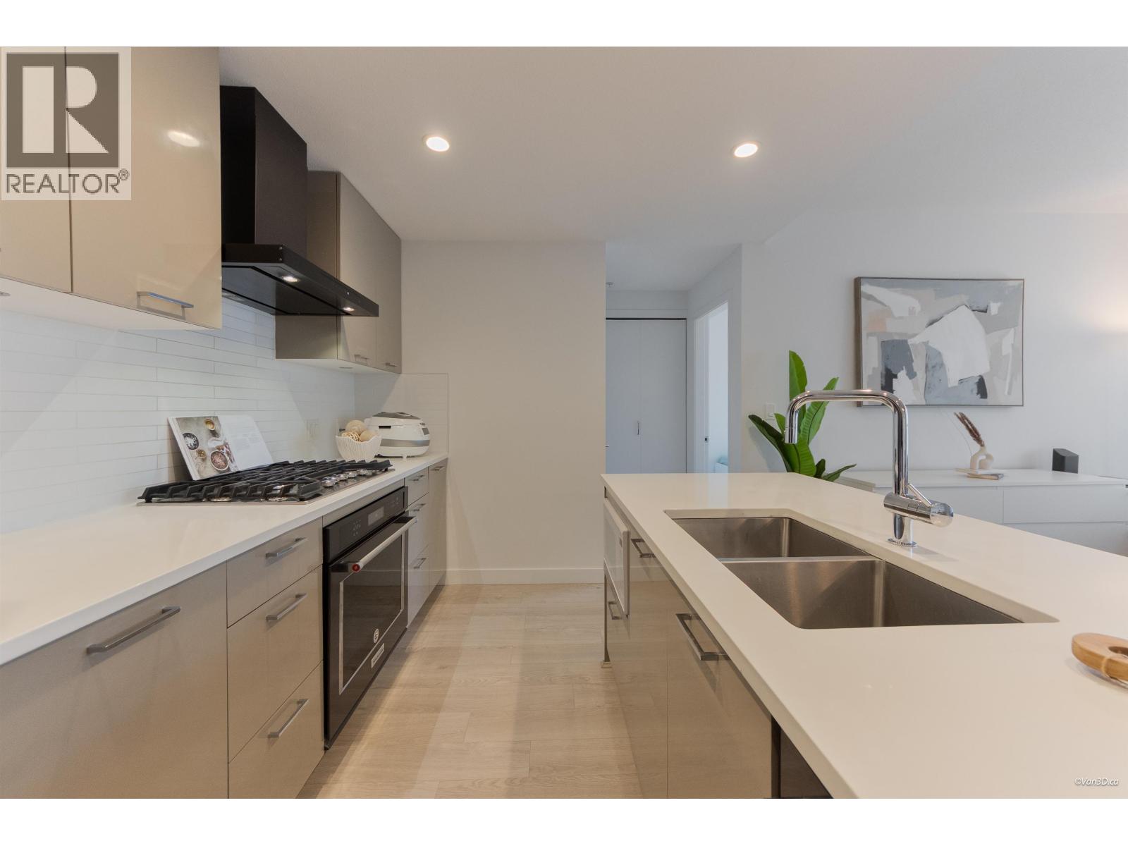 406 3581 Ross Drive, Vancouver, British Columbia  V6S 0K5 - Photo 4 - R3114503