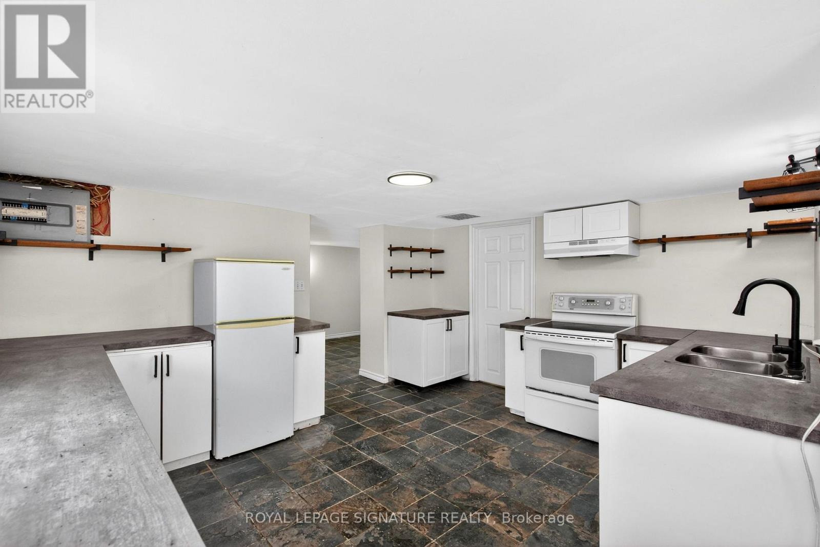 120 Maple Street, Tay, Ontario  L0L 2J0 - Photo 7 - S13032690