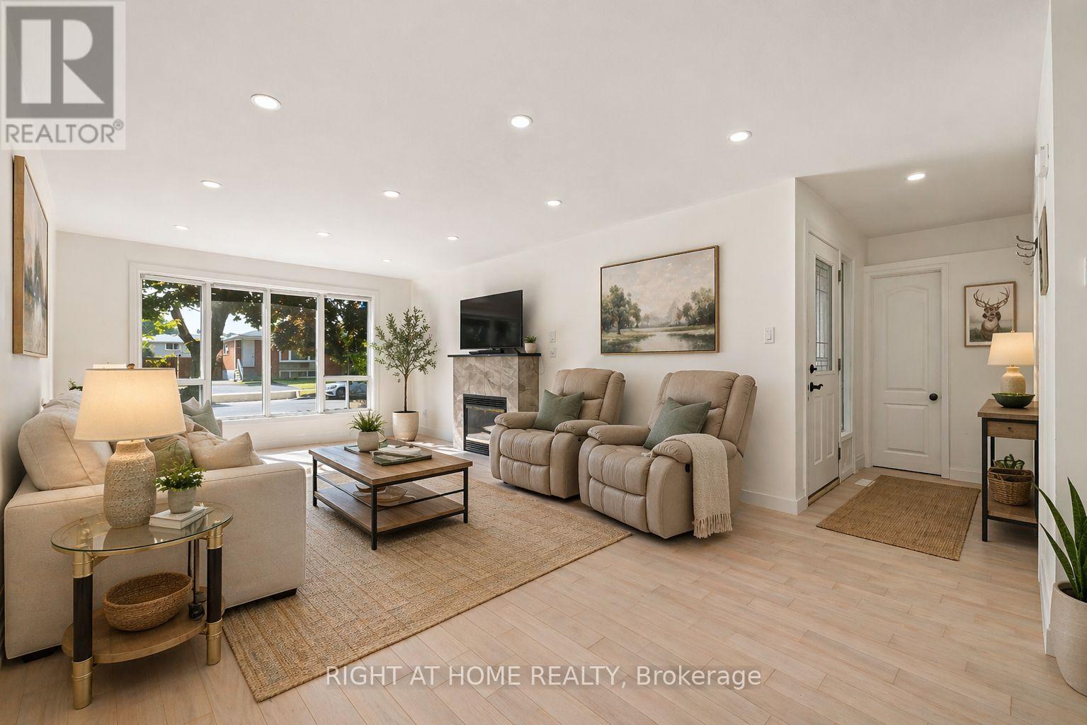 1147 Saturnia Crescent, Mississauga, Ontario  L4Y 2M2 - Photo 8 - W13027724