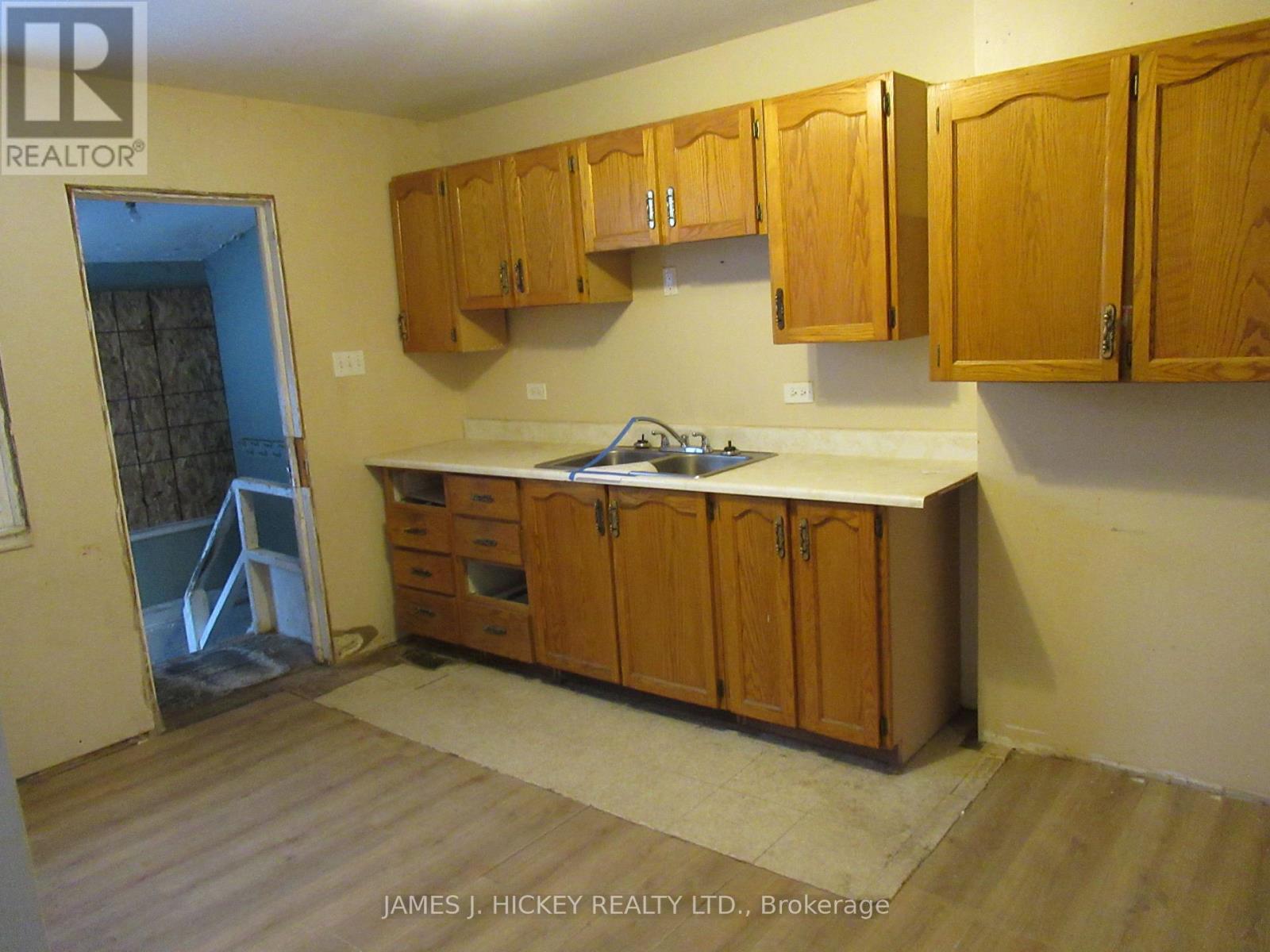 10 Iberville Street, Deep River, Ontario  K0J 1P0 - Photo 7 - X12743346