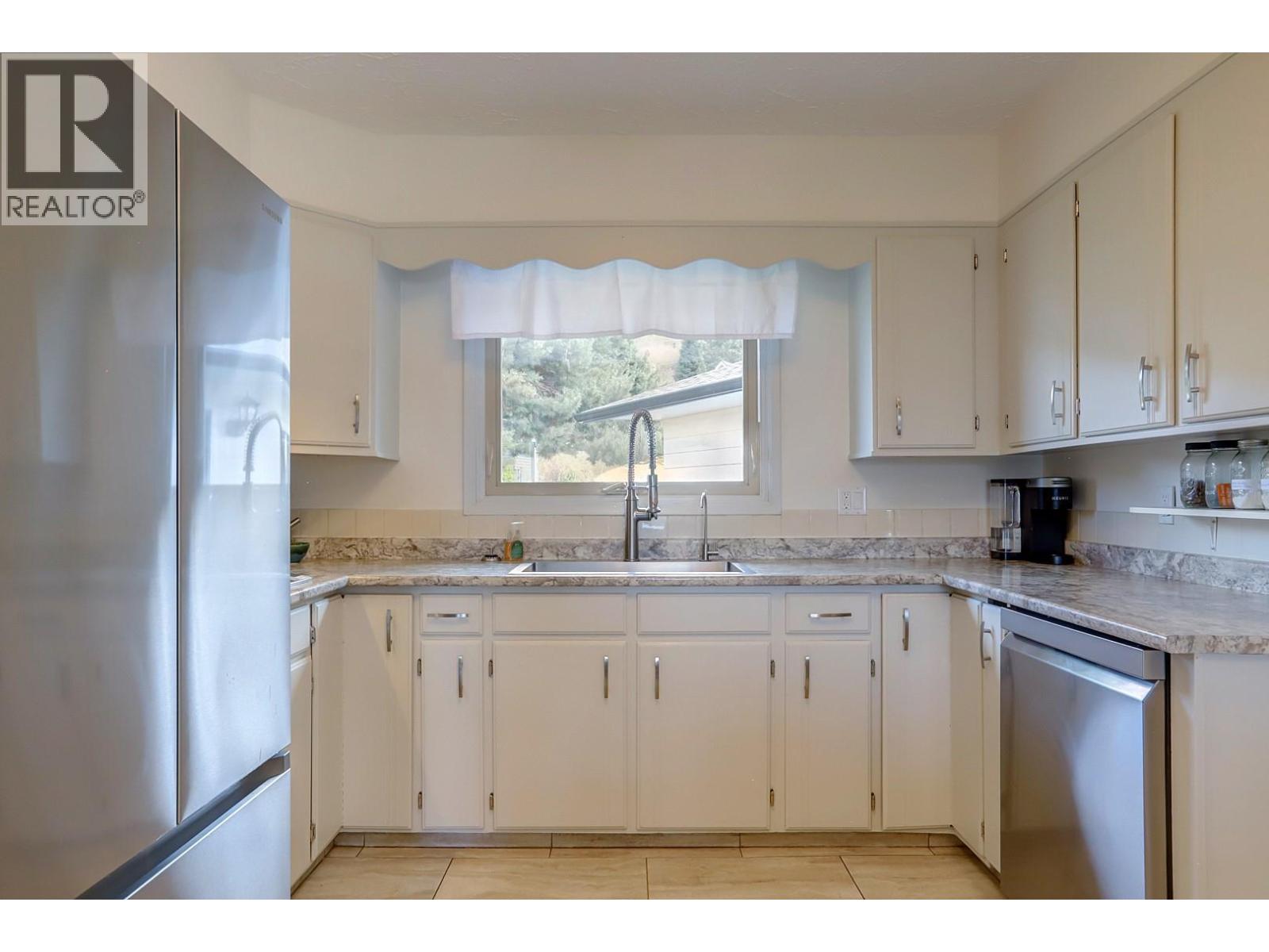 674 Pheasant Road, Vernon, British Columbia  V1B 3B1 - Photo 9 - 10383921