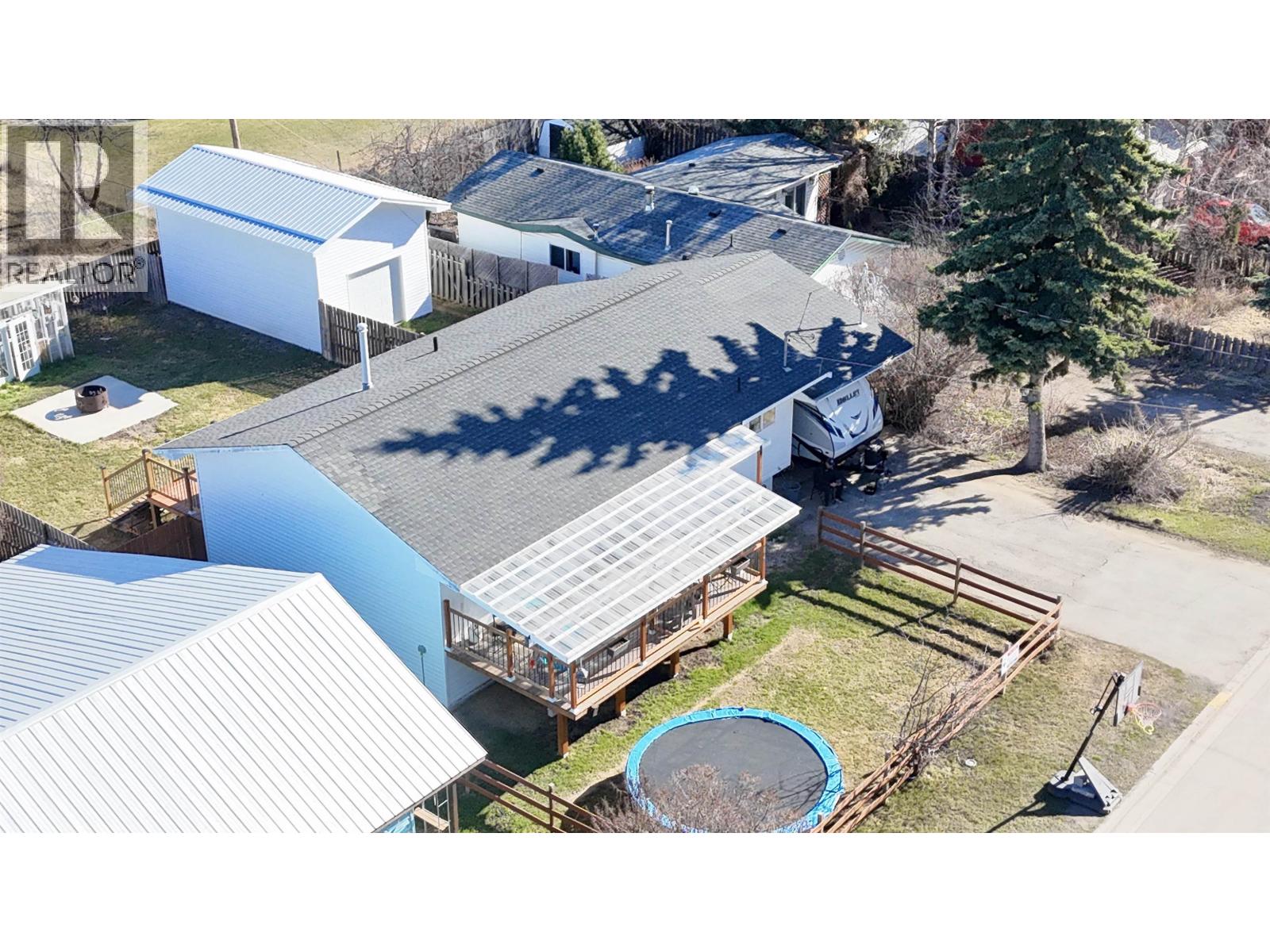 265 W 4th Street, Vanderhoof, British Columbia  V0J 3A0 - Photo 3 - R3097055