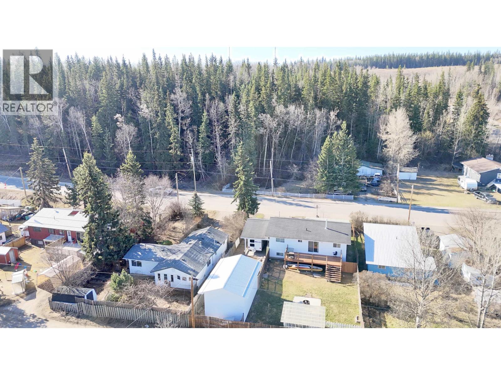 265 W 4th Street, Vanderhoof, British Columbia  V0J 3A0 - Photo 6 - R3097055