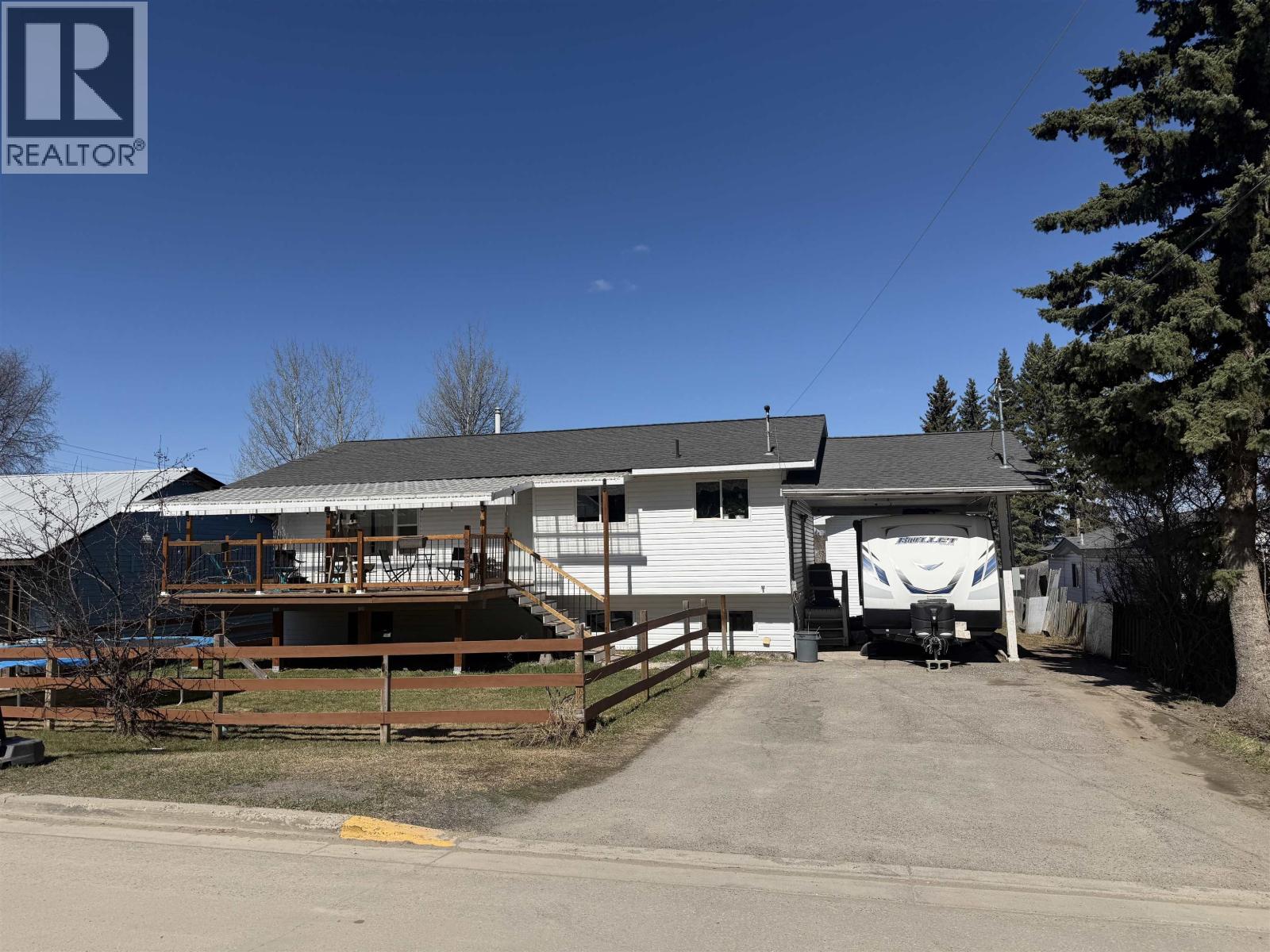 265 W 4TH STREET, Vanderhoof, British Columbia