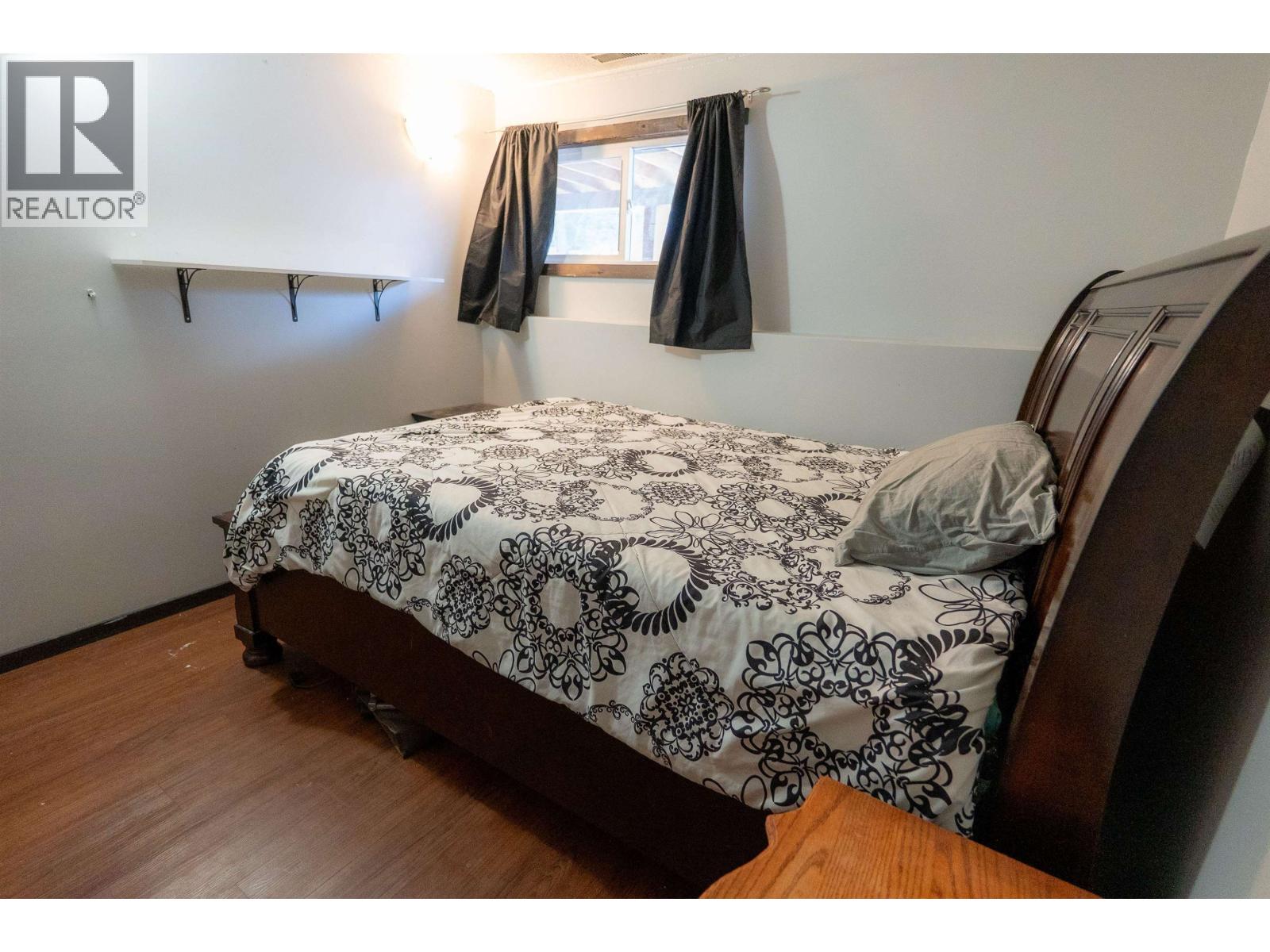 265 W 4th Street, Vanderhoof, British Columbia  V0J 3A0 - Photo 37 - R3097055