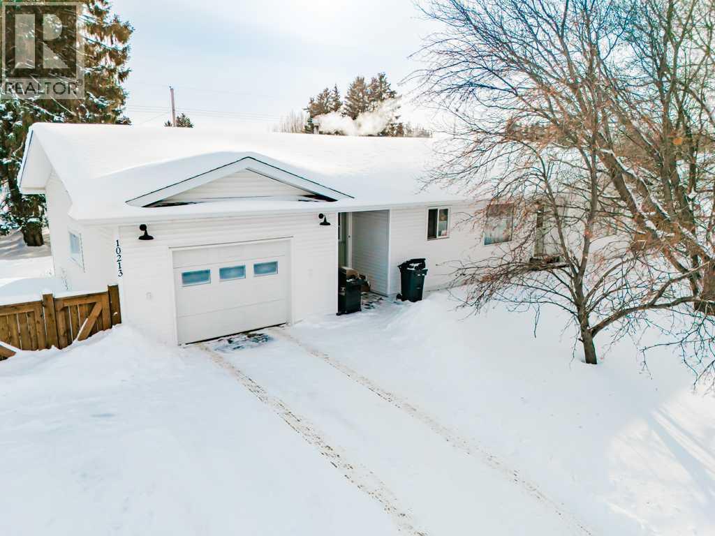 10213 101 Avenue, La Crete, Alberta  T0H 2H0 - Photo 1 - A2291136